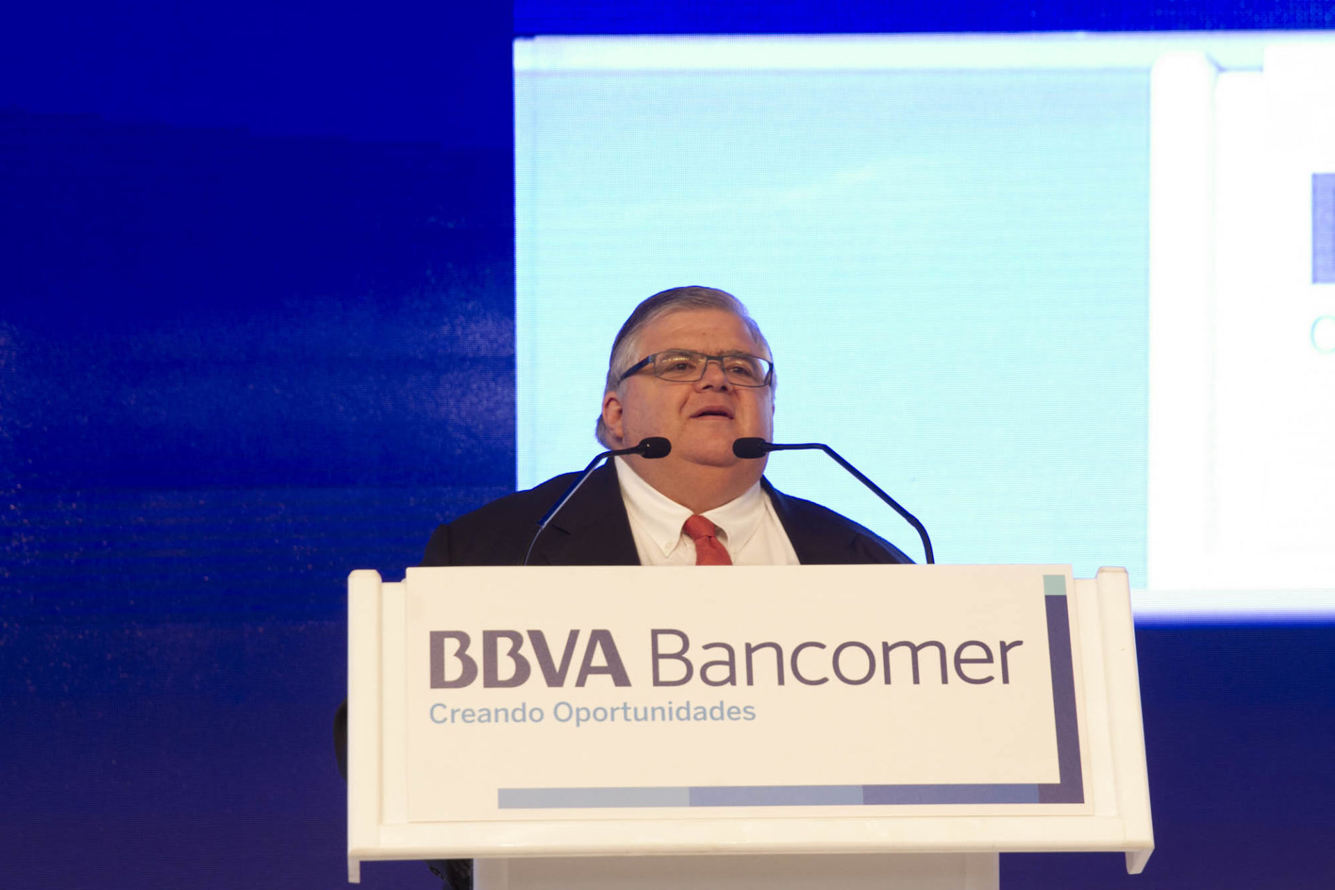 agustin-carstens-en-la-reunion-del-consejo-de-bbva-bancomer_1