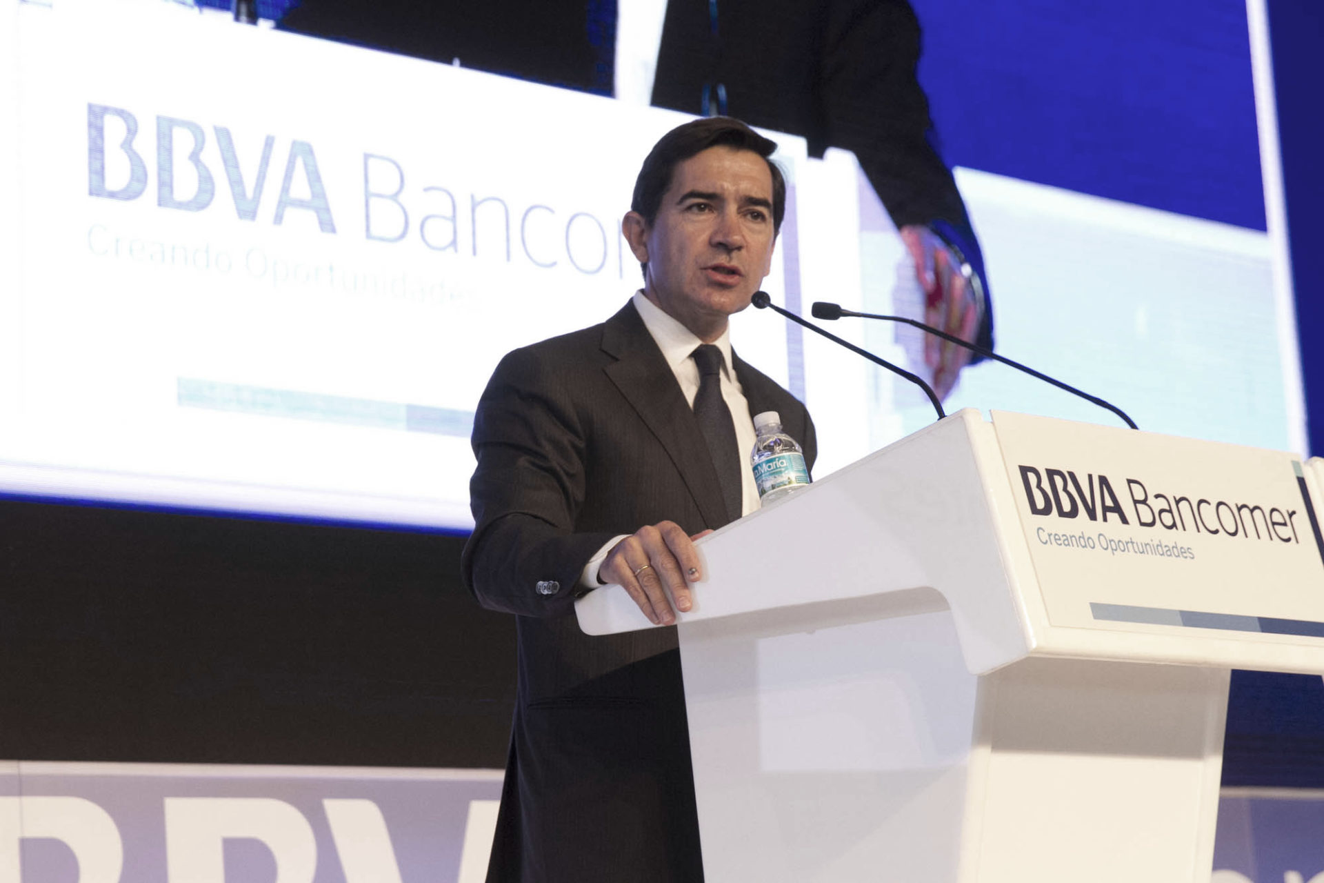 bancomer-carlos-torres-vila-300517